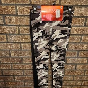 NWT Leggings size small